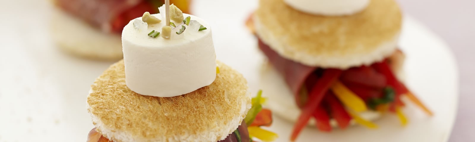 Ricetta per aperitivo con Club sandwich-formaggio per aperitivo